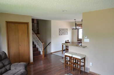 3906 Monterey Dr, Waterloo, IA 50701 - photo 3