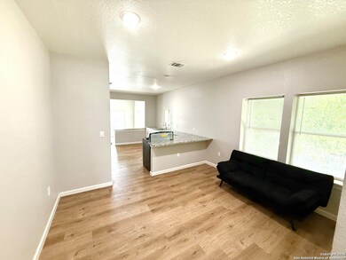 2422 W Commerce St unit 3, San Antonio, TX 78207 - photo 4