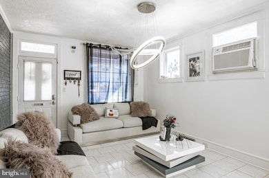 705 Alton Ave, Reading, PA 19605 - photo 6