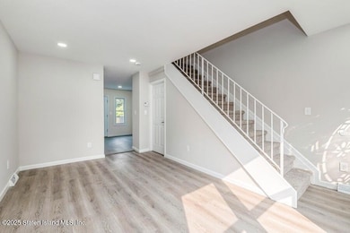 04_26KeeleySt_2004_Small