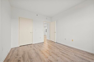 102 Christopher Columbus Dr unit 303, Jersey City, NJ 07302 - photo 7