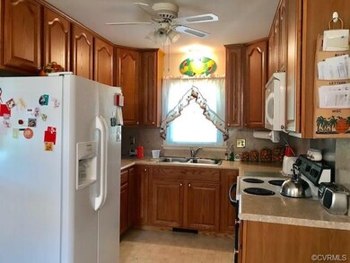 3178 Essex Mill Rd, Dunnsville, VA 22454 - photo 6