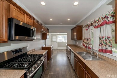 358 E 11th St, Upland, CA 91786 - photo 4