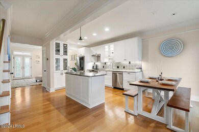 02-RE edit Dining to Kitchen