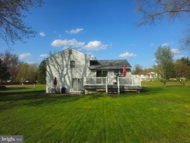 390 Carpenter Ln, Hatfield, PA 19440 - photo 4