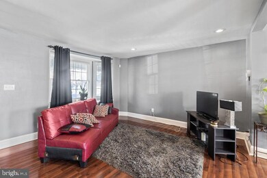 833 Wildwood Pkwy, Baltimore, MD 21229 - photo 2