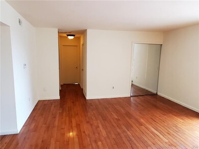 1590 Alta Dr unit D5, Whitehall, PA 18052 - photo 3