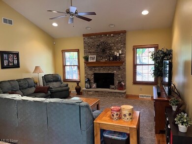 46092 Lori Rd, East Liverpool, OH 43920 - photo 7