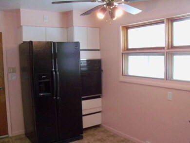 2300 Hermon Ave, Zion, IL 60099 - photo 4