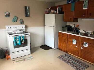 622 Elm Kitchen 2