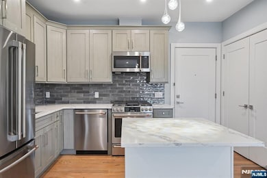 108 Montgomery St, Bloomfield, NJ 07003 - photo 3