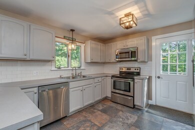 22 Smith Sanborn Rd, Chichester, NH 03258 - photo 4