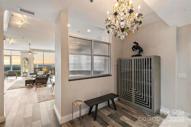 TradeMark unit 2705, Charlotte, NC 28202 - photo 2