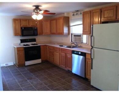 175 New York St, Lowell, MA 01850 - photo 3