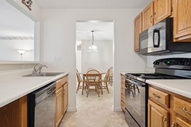 3 Mayfair Ln unit U308, Nashua, NH 03063 - photo 4