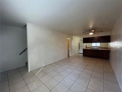 707 SW 68th Terrace unit B, Gainesville, FL 32607 - photo 3
