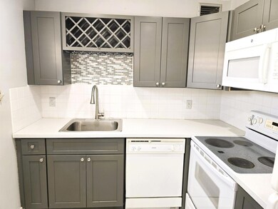 89 Saxony B unit B, Delray Beach, FL 33446 - photo 2