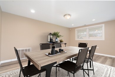 17950 Thomas Ln, Country Club Hills, IL 60478 - photo 5