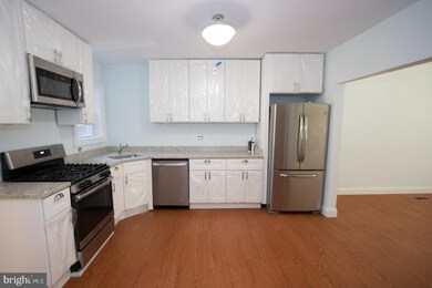 2738 Ellicott Dr, Baltimore, MD 21216 - photo 7