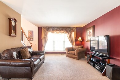 2001 Cumberland Pkwy, Algonquin, IL 60102 - photo 2