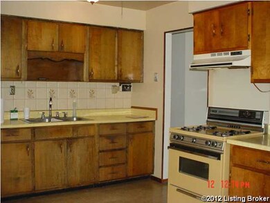 6508 Lantana Ct, Louisville, KY 40229 - photo 3