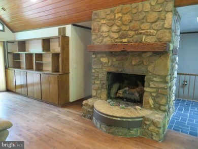 709 Mt Pleasant Dr, Locust Grove, VA 22508 - photo 6