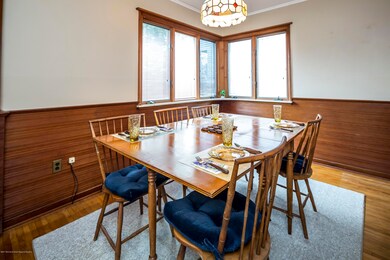 08_Dining Room