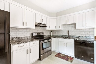 189 Tall Oaks Dr unit E, South Weymouth, MA 02190 - photo 2