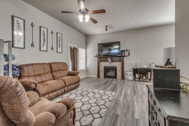 1128 Glen Eagles Ct, Norman, OK 73072 - photo 3