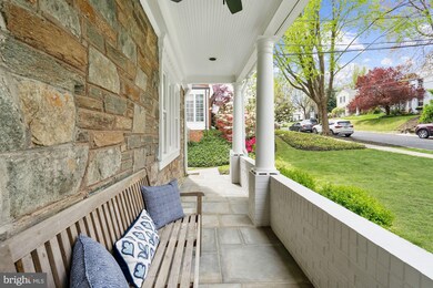 8515 Lynwood Place, Chevy Chase, MD 20815 - photo 4