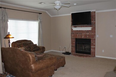 1920 Ridge Crest Dr, Shawnee, OK 74804 - photo 3