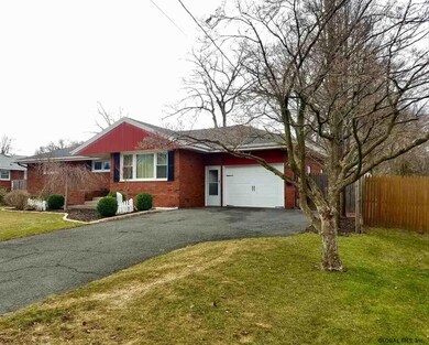 25 Marie Pkwy, Albany, NY 12211 - photo 4