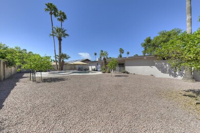 025_Spacious Backyard