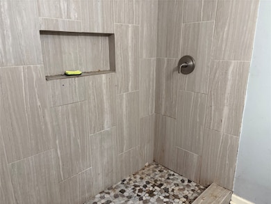 5225 Longmeadow St, Houston, TX 77033 - photo 7