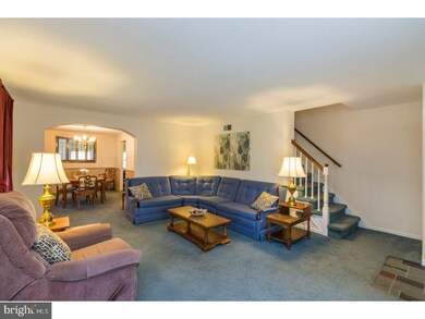 213 Evergreen Ave, Folsom, PA 19033 - photo 5