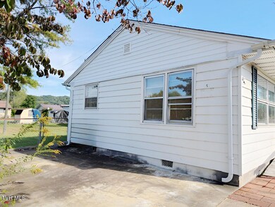 210 Hemlock Rd, Bristol, TN 37620 - photo 5