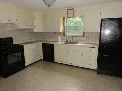 19 Arnold Terrace, Burlington, MA 01803 - photo 4