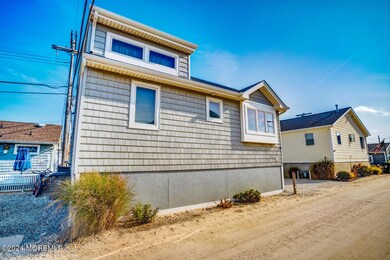 108 w amberjack way Lavallette-large-004