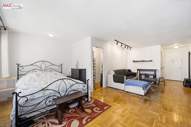 The Sterling unit 7K, New York, NY 10022 - photo 4