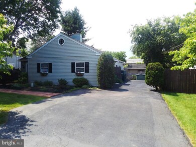 812 Pennsylvania Ave, Southampton, PA 18966 - photo 2