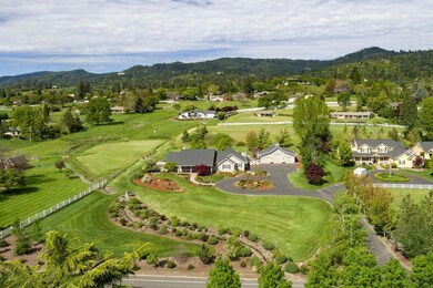 2209 Old Stage Rd, Central Point, OR 97502 - photo 2