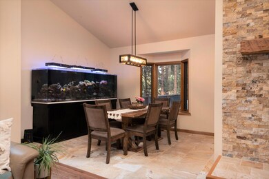 06Dining area
