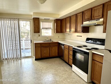 125 Sawkill Unit H Ave, Milford, PA Selec - photo 5