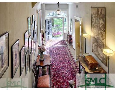 Foyer.