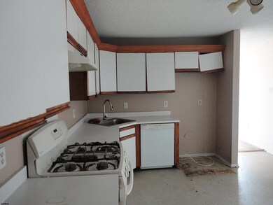 113 Seminole Dr, Galloway, NJ 08205 - photo 2