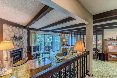 92 Water's Edge Ct unit 15-3B, Village of Four Seasons, MO 65049 - photo 3