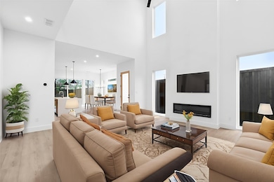 2812 Guymon St, Dallas, TX 75212 - photo 2