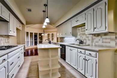 1118 Ridgecrest Cir, Denton, TX 76205 - photo 6