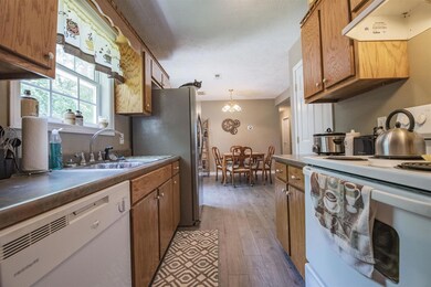 102 Stonefield Cir, Shelbyville, TN 37160 - photo 6