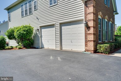 1905 Powells Landing Cir, Woodbridge, VA 22191 - photo 4
